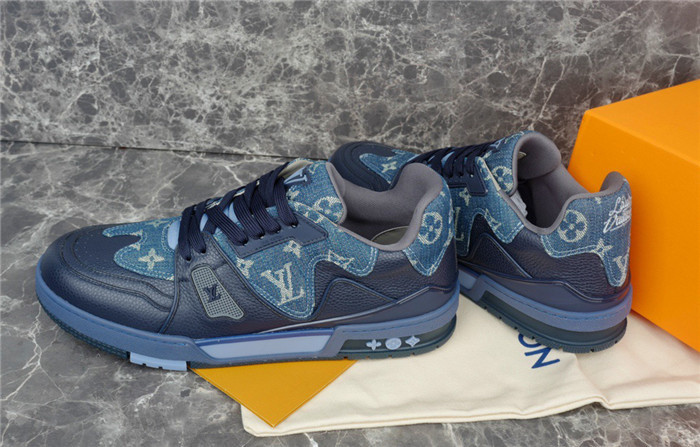 LV SNEAKER LV-000227