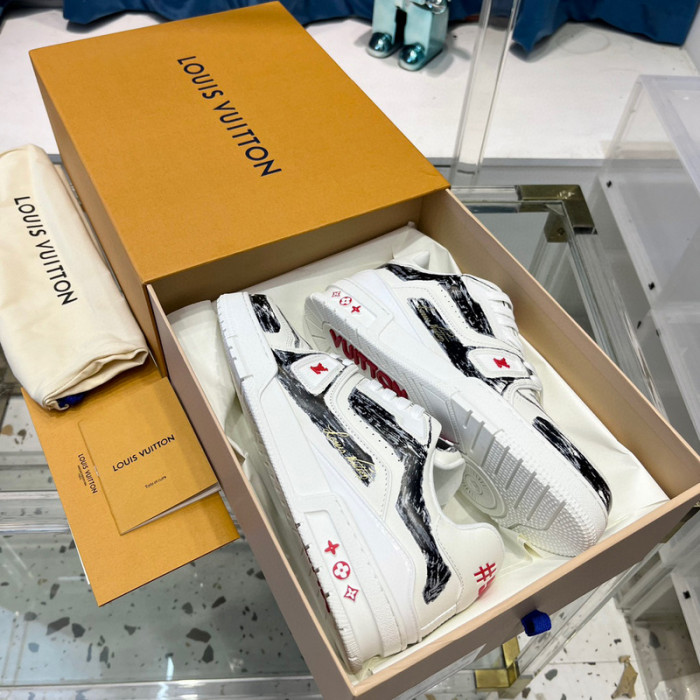 LV SNEAKER LV-000409