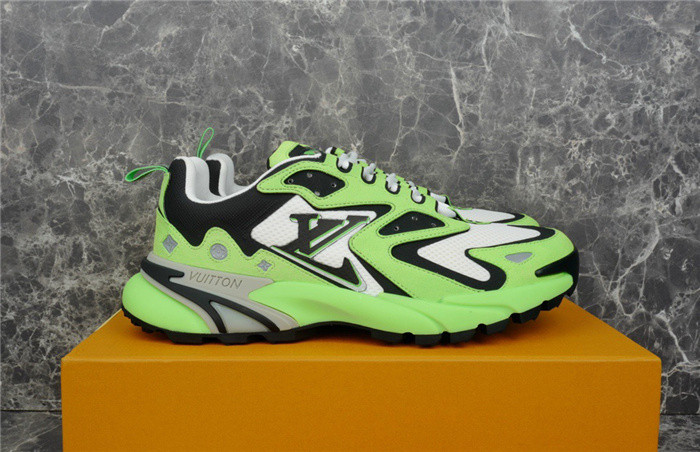 LV SNEAKER LV-000262