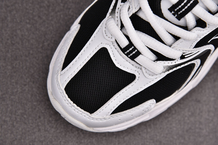 NEW BALANCE SNEAKER NB031