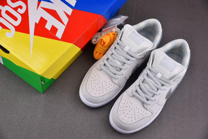 Nike SB Dunk Low White Lobster (Friends and Family) FD8776-100
