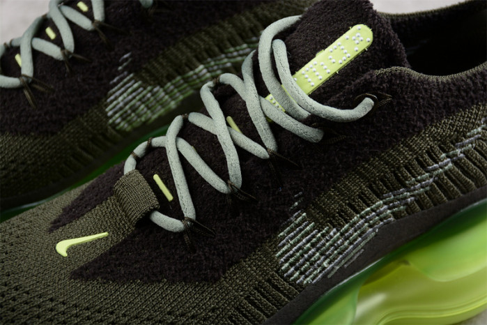 NIKE AIR MAX SCORPION “BARELY VOLT” DJ4701-300
