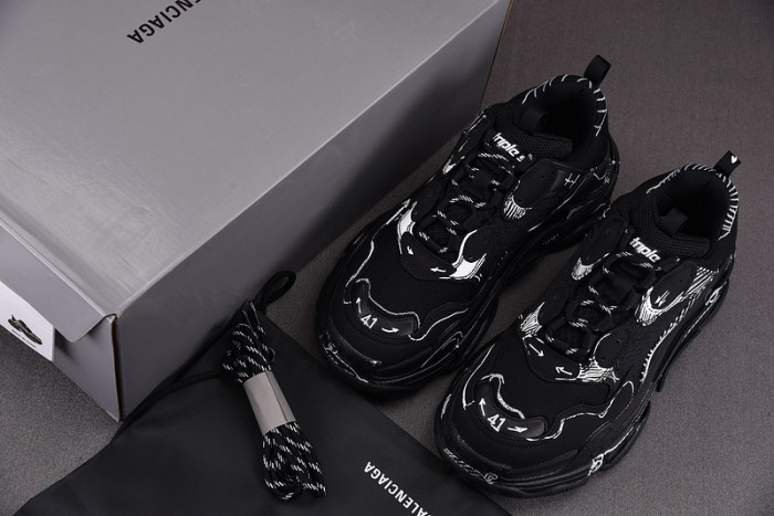 TRIPLES TRAINER SNEAKERS 2000137