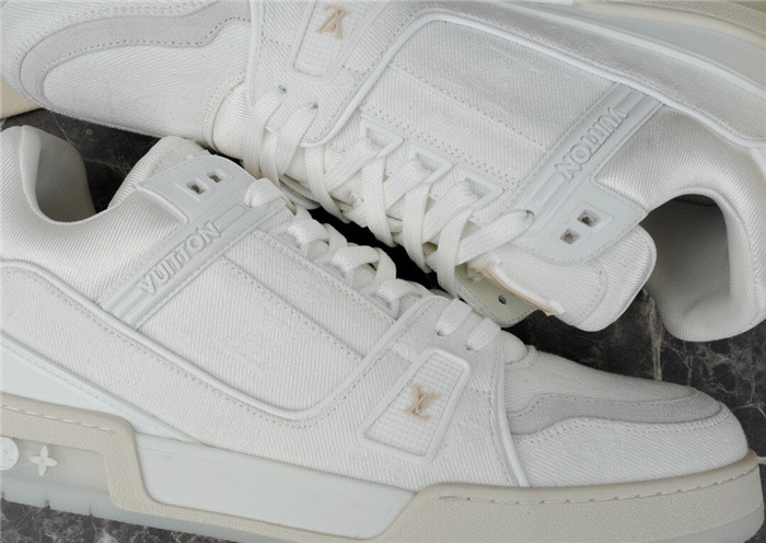 LV SNEAKER LV-000296