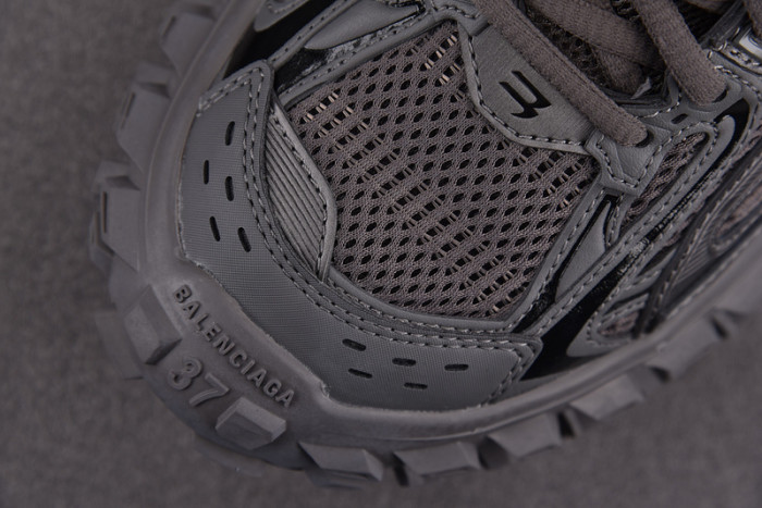 DEFENDER SNEAKER DS005