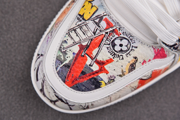 LV SNEAKER LV-000092