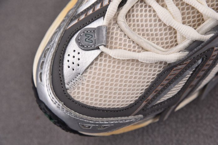 NEW BALANCE 1906A 