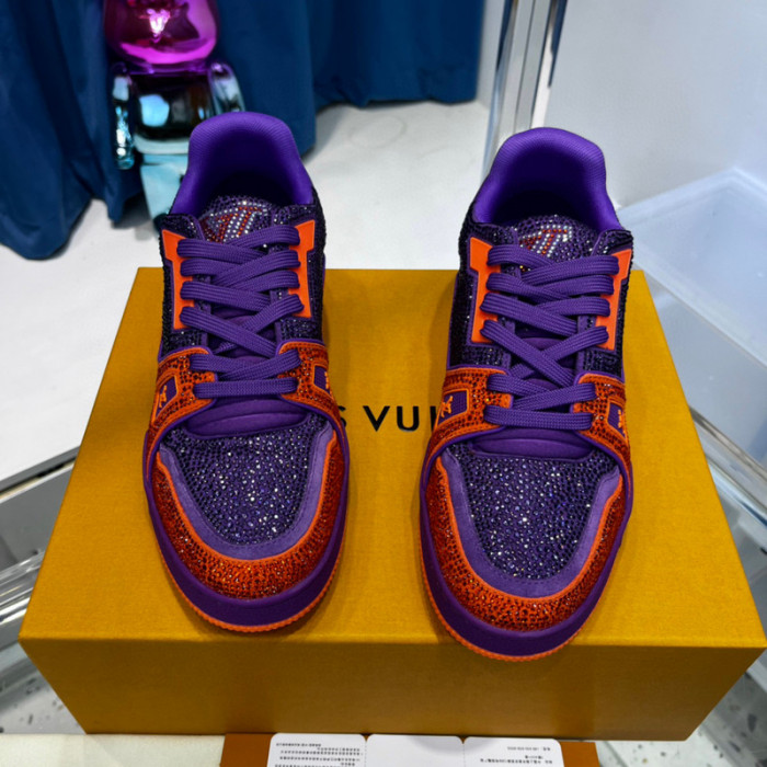 LV SNEAKER LV-000372