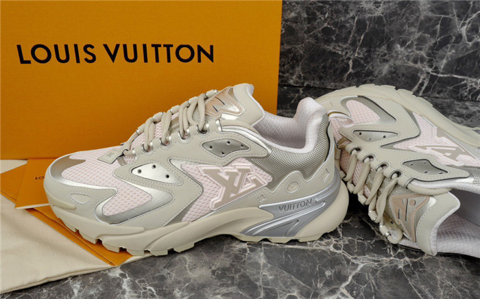 LV SNEAKER LV-000221