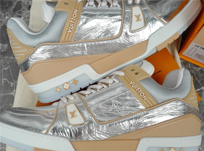 LV SNEAKER LV-000278