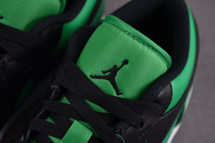Jordan 1 Low Lucky Green 553558-065