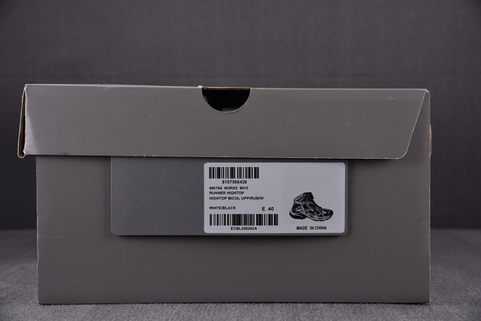 RUNNER SNEAKER RS040