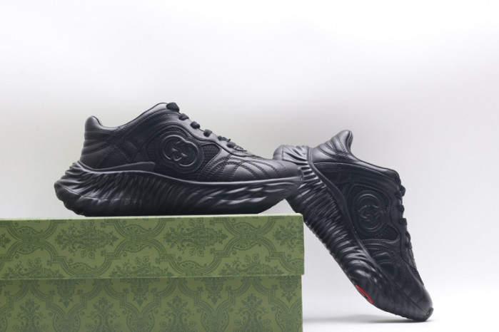 G*u*i* trainer sneaker120