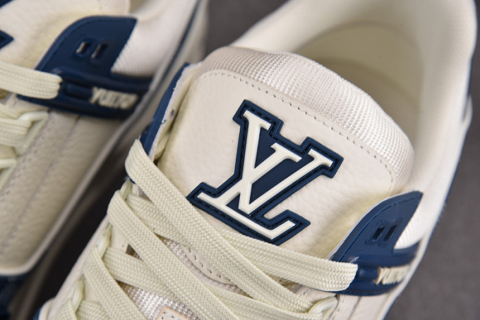 LV TRAINER SNEAKER LV-000575