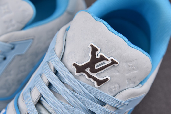 LV TRAINER SNEAKER LV-000597