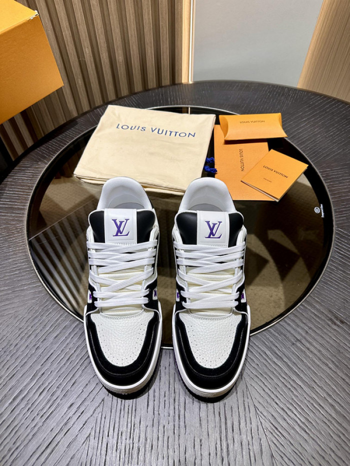 LV TRAINER SNEAKER LV-000567