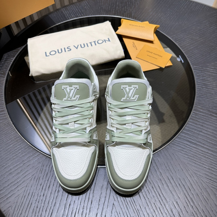 LV TRAINER SNEAKER LV-000570