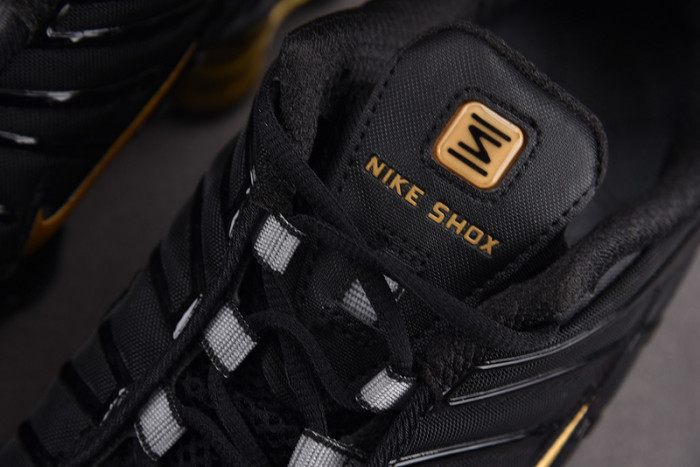 NIKE Neymar Jr. x Shox TL 