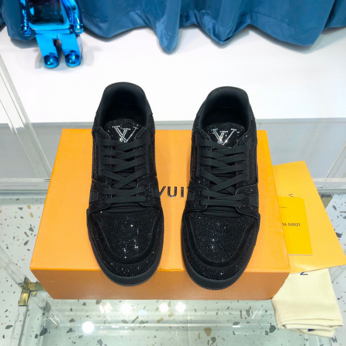 LV SNEAKER LV-000367