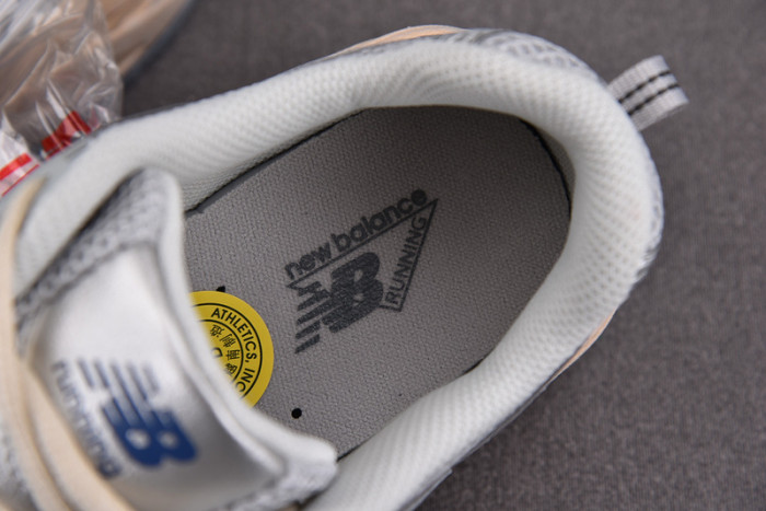 NEW BALANCE SNEAKER NB069