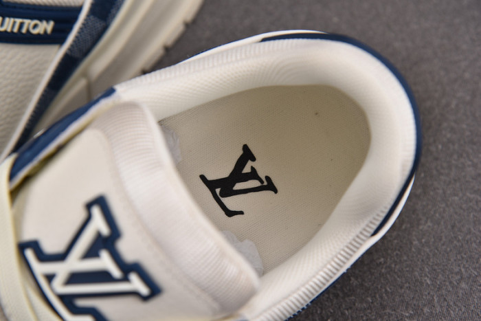 LV TRAINER SNEAKER LV-000575