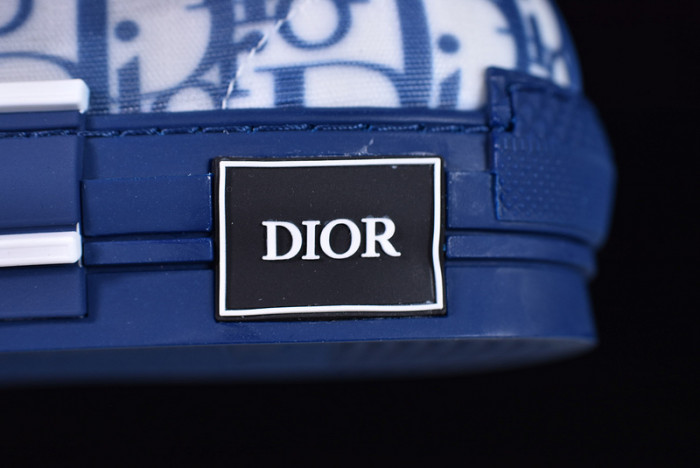 B23 Oblique low Sneakers T004801-1072