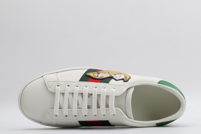 G*u*i* trainer sneaker60