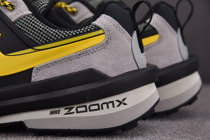 sacai x NIKE Zegamadome 