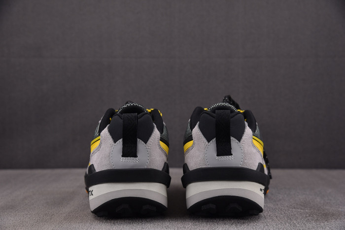 sacai x NIKE Zegamadome 