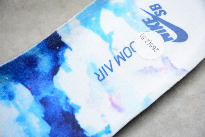 Nike SB Dunk Low Street Hawker CV1628-800