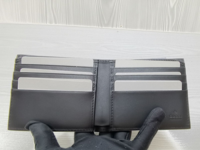 G*u*i snake brown wallet