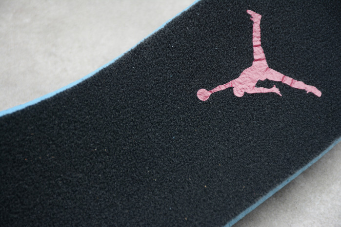 Air Jordan 1 MID bred toe 554724-066